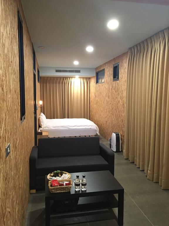Sunlife X Sunshine Inn 草屯鎮 エクステリア 写真
